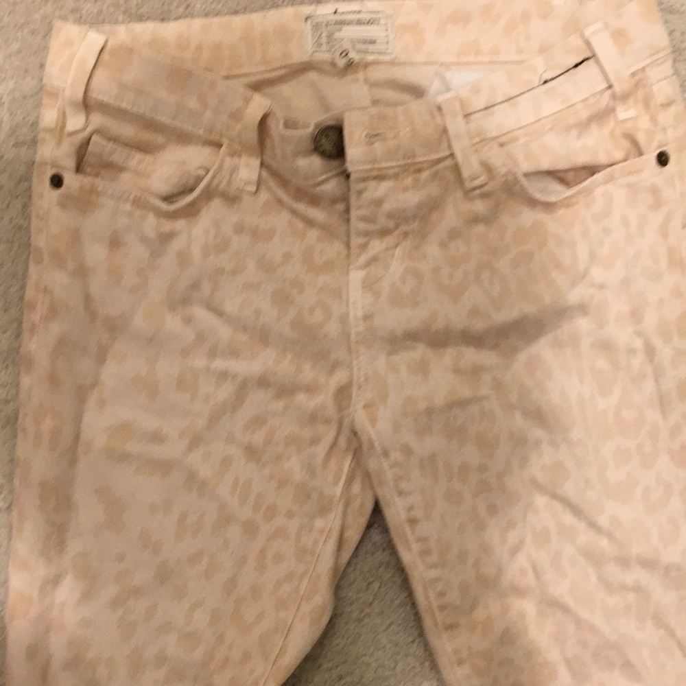 Leopard print apricot jeans